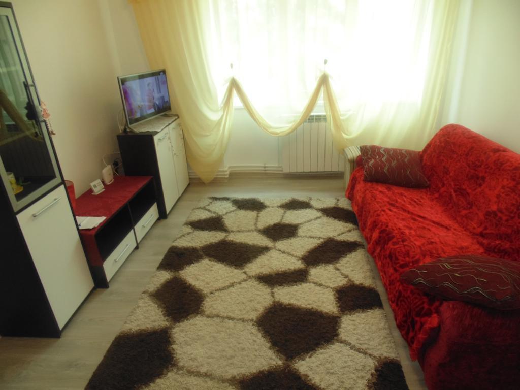 Lary Apartament 수체아바 외부 사진